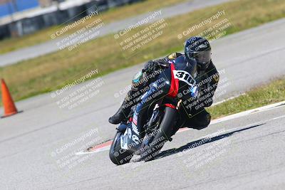 media/Apr-23-2022-Fastrack Riders (Sat) [[cb2d6ae73d]]/LEVEL 4/1PM TURN 6 OUTSIDE/